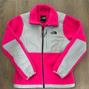 Ladies Small The North Face Medium weight jacket. Great condition! Like new!